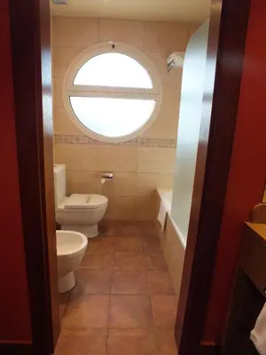Un baño de Hotel Pamplona Villava