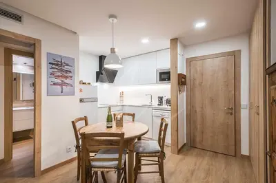 Una cocina o zona de cocina en Bonaigua 007 by SeaMount Rentals