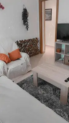 Una televisión o centro de entretenimiento en Verde del Pirineo