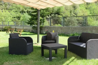 Jardín al aire libre en SNÖ Hotel Bielsa