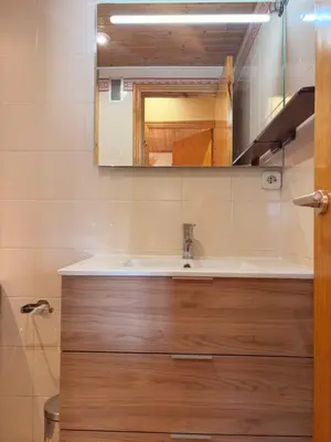 Un baño de Chimenea, confort moderno y madera - Falcó 2