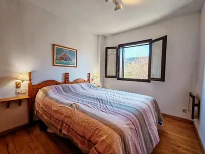 Cama o camas de una habitación en Vistas a Boí Taüll y buena orientación- Tu lugar con parking - Falcó 1