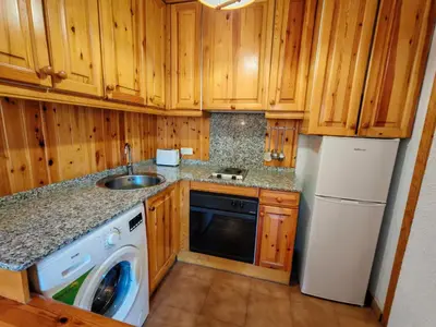 Una cocina o zona de cocina en Vistas a Boí Taüll y buena orientación- Tu lugar con parking - Falcó 1