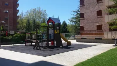 Zona de juegos infantil en Los Sauces III