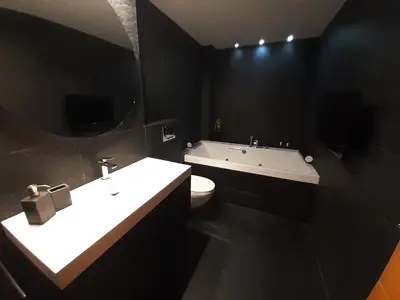 Un baño de Los Sauces III