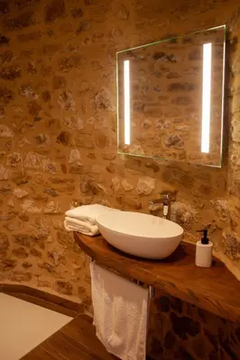 Un baño de Casa Sanui. Apartaments turístics rurals