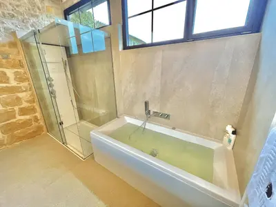 Un baño de Torre Medieval de Queralt & Spa
