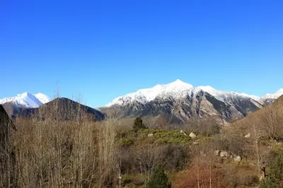 Vista general de una montaña o vista desde el apartamento