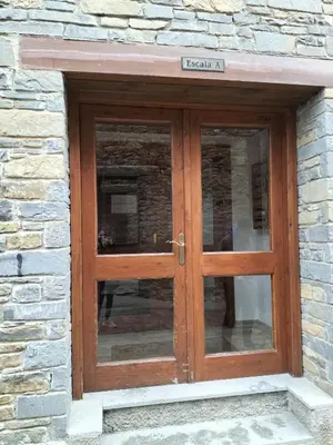 Fachada o entrada de Esquía en Baqueira o Espot y visita Aigüestortes y alrededores