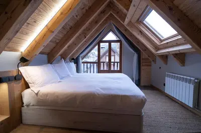 Cama o camas de una habitación en WOW views next to the ski lift!