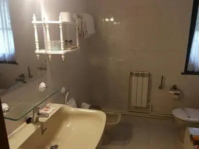 Un baño de Hotel Xabier