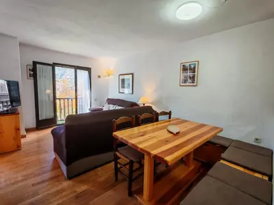 Zona de estar de Con espacio y tranquilo, comodidad máxima para la família - Besiberri 6