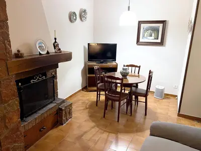 Una televisión o centro de entretenimiento en Ca Roc