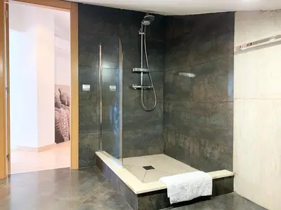 Un baño de La Pau Apartament