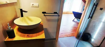 Un baño de Antiga Rectoria, Aidí.