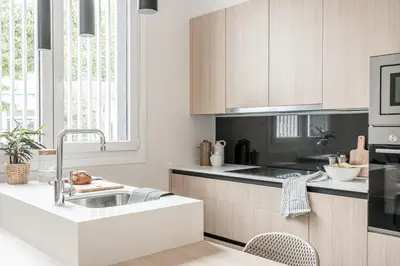 Una cocina o zona de cocina en Apartamentos Pamplona by Clabao