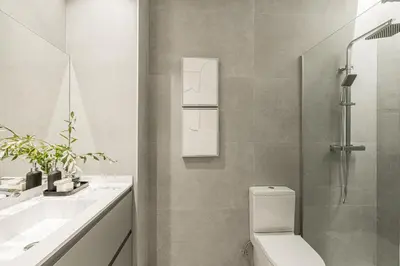 Un baño de Apartamentos Pamplona by Clabao