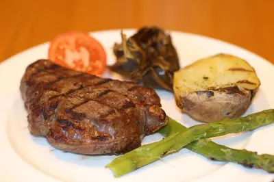 Comida en o cerca de este hotel