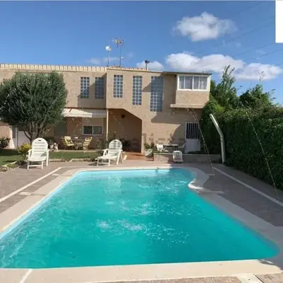 Habitaciones en planta superior independiente con piscina - barbacoa