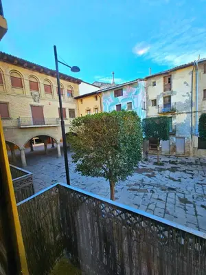 Edificio en el que se encuentra el hostal o pensión