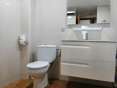 Un baño de Bajo con jardín, paz, tranquilidad y aire libre - Isard 3