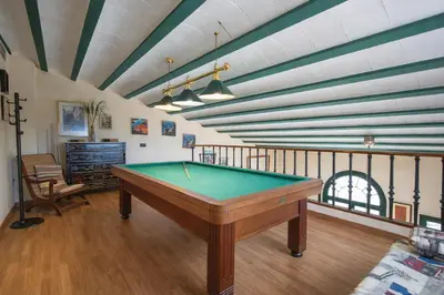 Mesa de billar en Catalunya Casas Your own private estate just 20km from Salou!