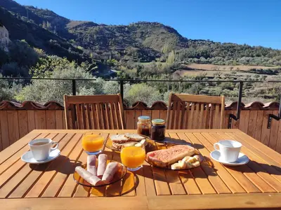 Comida en o cerca of this country house