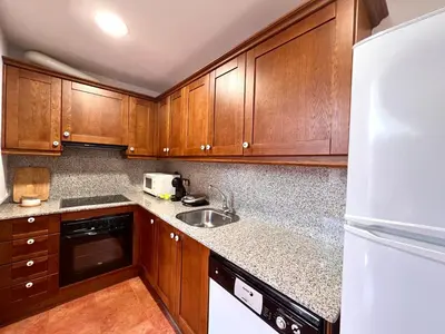 Una cocina o zona de cocina en Apartament La Noguera - L'Amfitriona