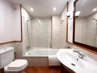 Un baño de Apartament La Noguera - L'Amfitriona